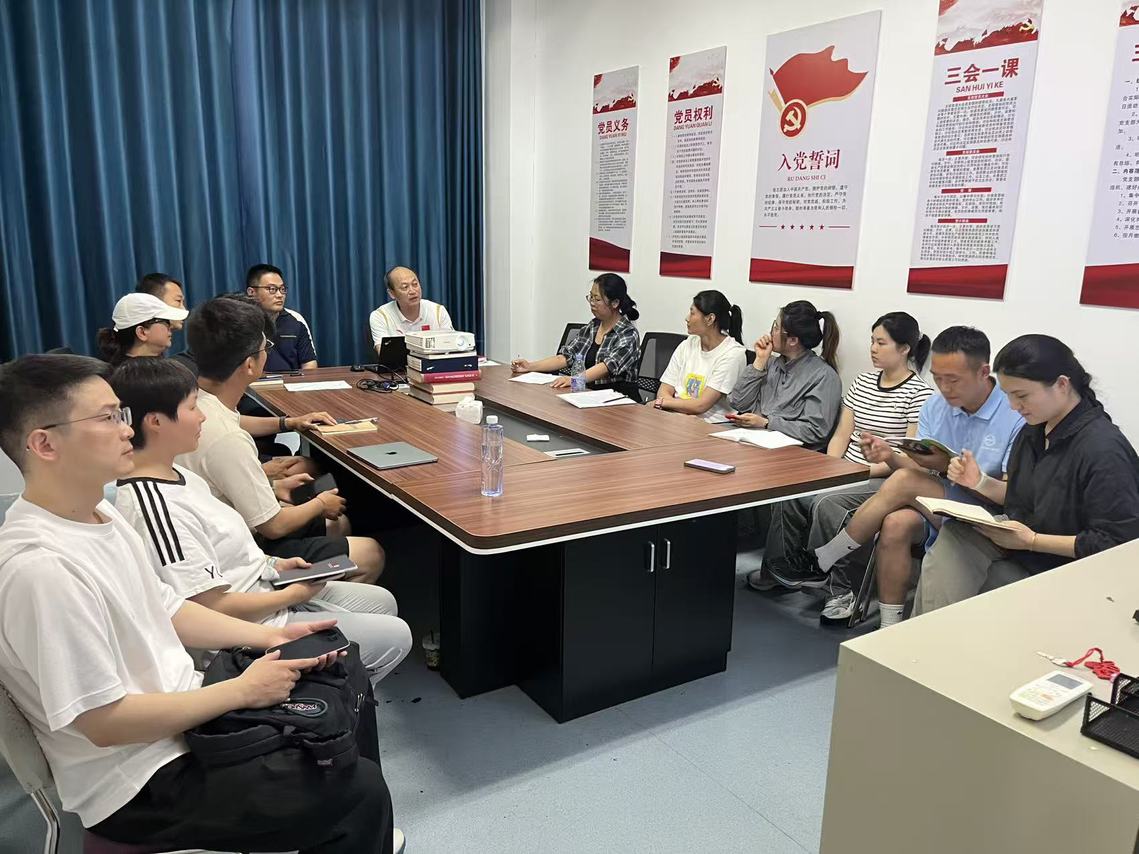 虹口校区：上海市虹口区东体育会路390号